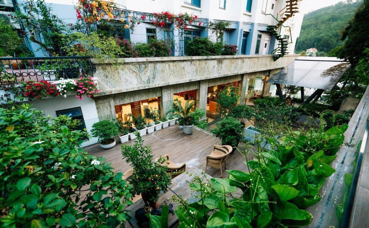 הלונג Lake Hills Hotel מראה חיצוני תמונה